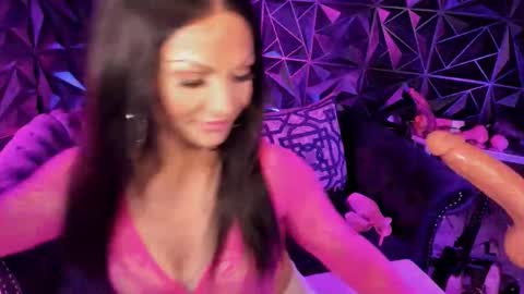 NatashaxoBangs online show from April 5, 2:21 am