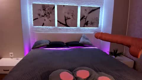 Betty online show from October 18, 8:43 pm