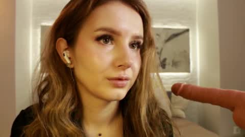 Betty online show from March 7, 9:27 pm