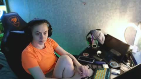 beverly_yay online show from April 26, 12:19 am