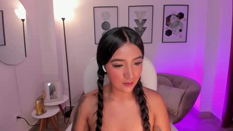 beverlyy johnson online show from October 18, 5:54 am