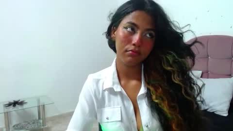 bia_lux online show from November 20, 8:10 pm