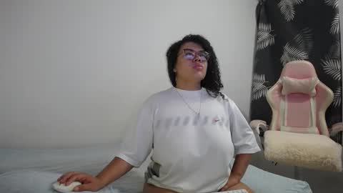 Bianca Tuesday to Sunday from 2am to 6am UTC-5 online show from October 15, 9:34 am