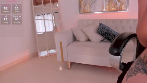 Bianca Pierce online show from October 7, 2:32 pm