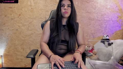 Biancastrong.. IGThebiancastrong online show from January 16, 2:41 am