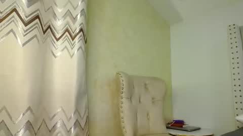 bigbaby004 online show from December 17, 8:24 pm