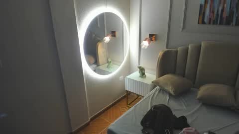   online show from January 25, 10:08 am