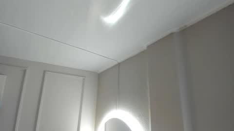   online show from March 18, 9:58 am