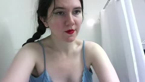 Isabella online show from November 3, 6:28 am