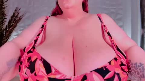 BIGGY MELON online show from June 26, 6:03 am