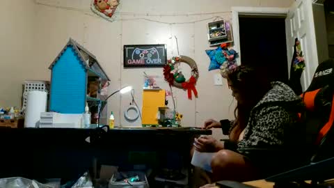 the Mini mami online show from September 28, 6:20 am