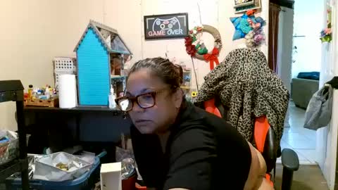 the Mini mami online show from September 29, 2:11 pm