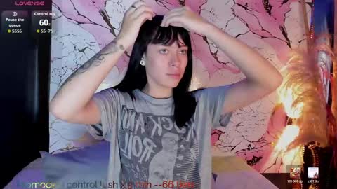 bilie__eilish online show from April 15, 12:39 pm