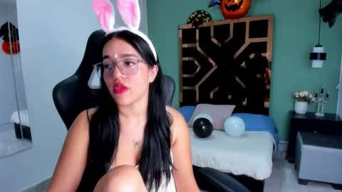 Billie online show from November 5, 7:30 pm