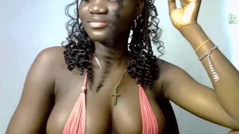 Esthy online show from October 19, 9:00 am