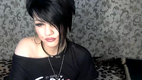 black_hot_01 online show from September 24, 4:11 am