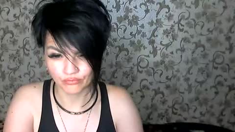 black_hot_01 online show from October 17, 11:08 pm