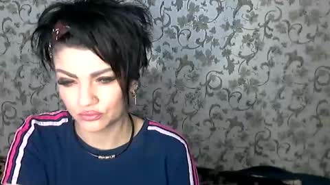 black_hot_01 online show from October 2, 6:40 am