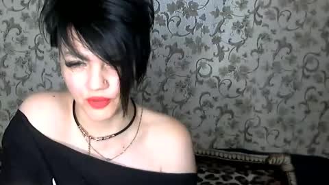 black_hot_01 online show from November 17, 11:49 pm