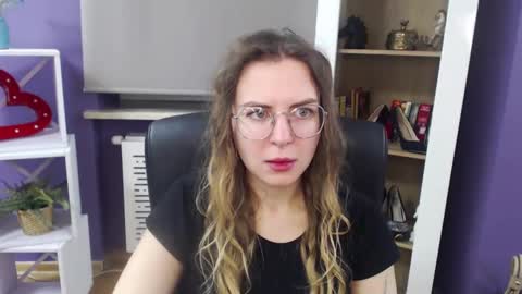 Z O E Y online show from January 21, 5:27 am