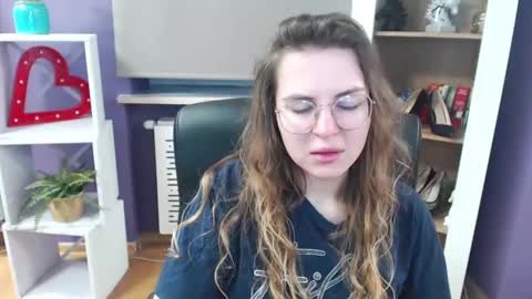 Z O E Y online show from February 28, 5:37 am