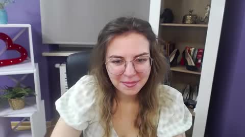 Z O E Y online show from January 17, 6:26 am