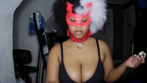 Queen Siren online show from December 20, 5:57 am