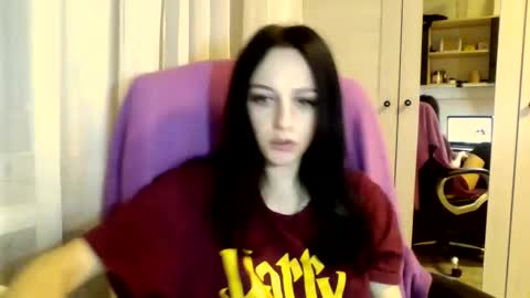 Ivy online show from February 22, 5:09 pm