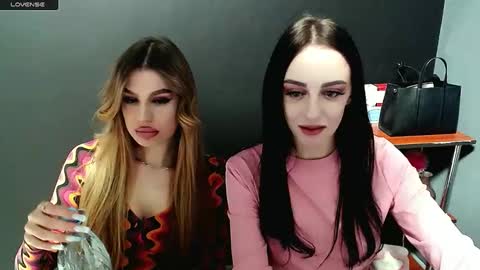 Ivy online show from December 24, 2:33 pm