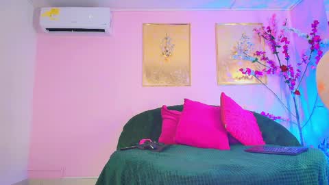 Blaisysmith online show from March 28, 12:15 pm