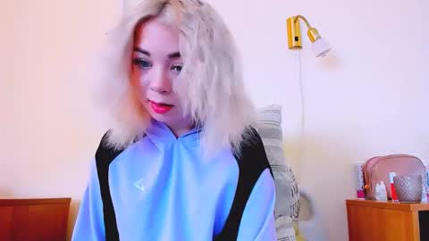 Nicole online show from February 22, 7:45 am