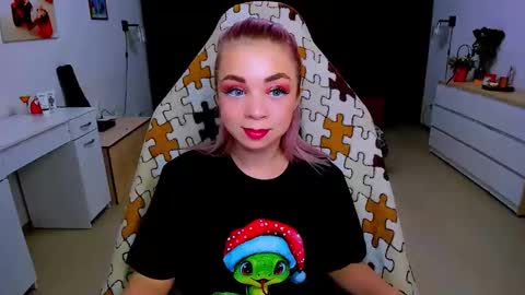 Nicole online show from January 28, 11:17 am