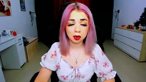 Nicole online show from January 9, 8:03 am