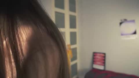  LiLy online show from October 4, 3:27 pm