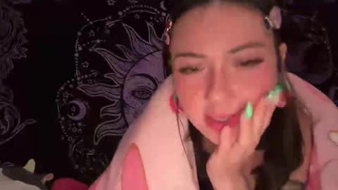 Annie online show from July 11, 6:02 am