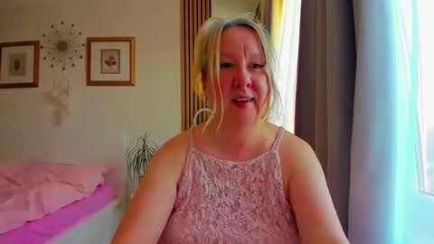 Nicole online show from March 22, 3:51 pm