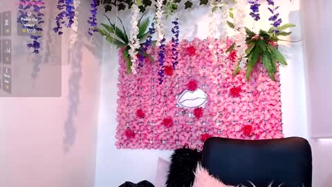 blonde_squirt_ online show from December 31, 5:07 pm