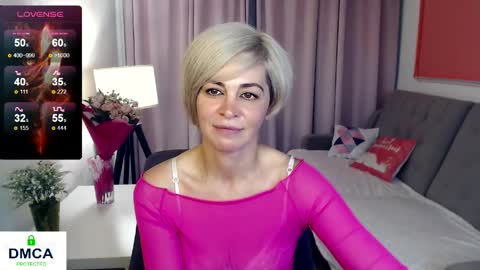 Lola online show from June 5, 5:41 pm