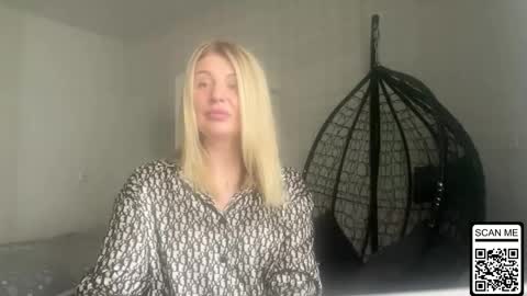 blondie_xoxoxo online show from April 18, 1:57 pm