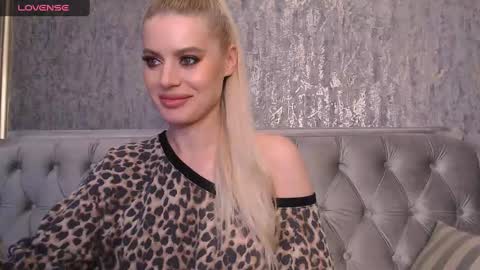 Helen online show from January 18, 9:34 pm