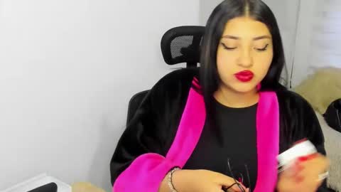 bloom_flower1 online show from December 18, 11:59 am