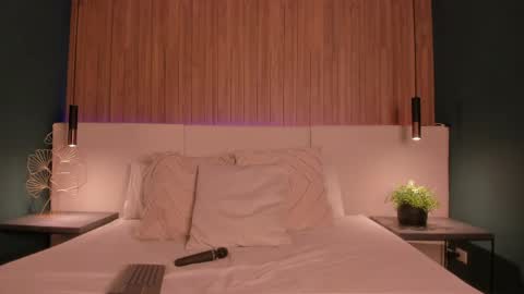 blue_anngel online show from June 3, 1:07 am