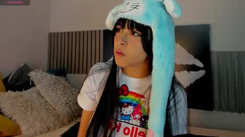 blue_sixx online show from October 11, 10:56 pm