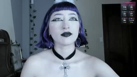 sophie  online show from November 19, 5:24 pm