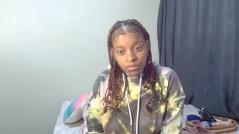 Tee online show from March 28, 1:32 pm