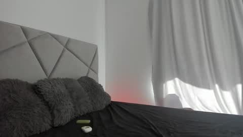 blueeyeslexxxy online show from March 11, 7:45 am