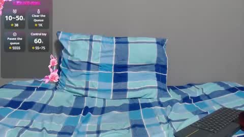 Violette 3 online show from December 12, 4:53 pm