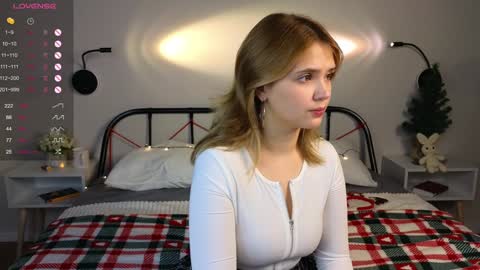 Erica online show from December 25, 4:22 pm