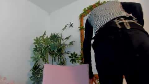   online show from November 10, 11:55 pm