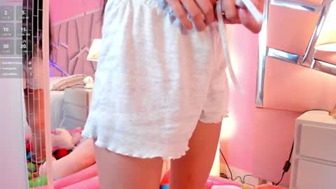 Bonnie  online show from January 25, 1:25 pm